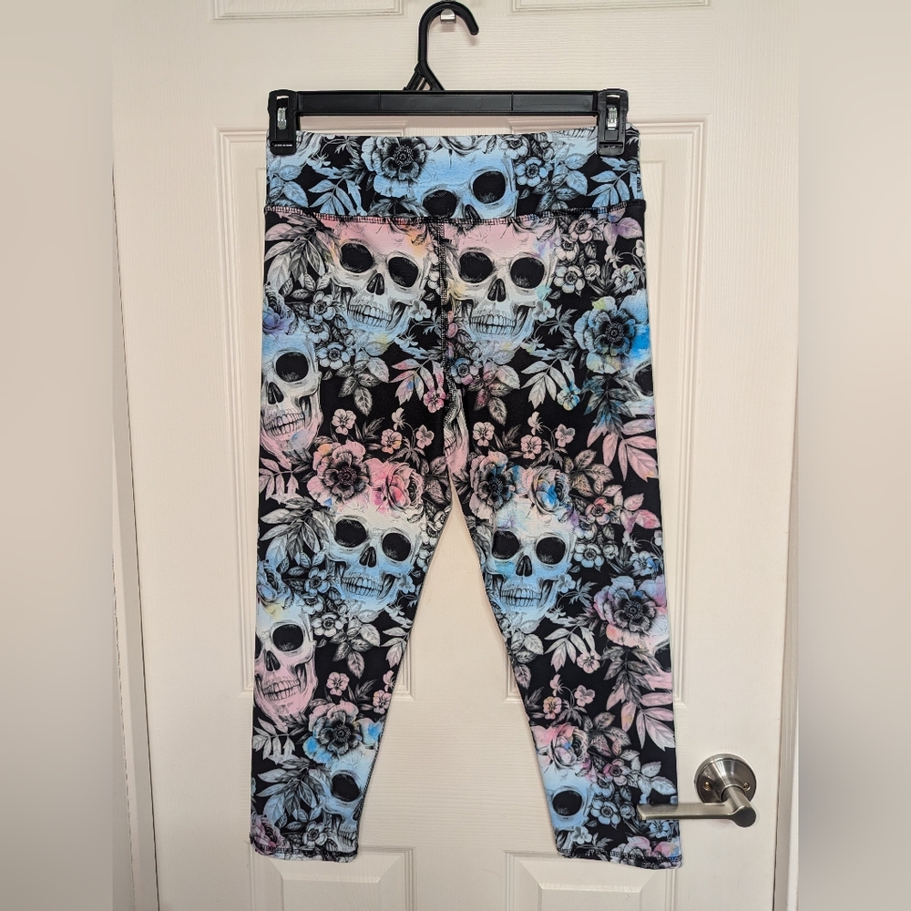 Evolution creation skull workout capris